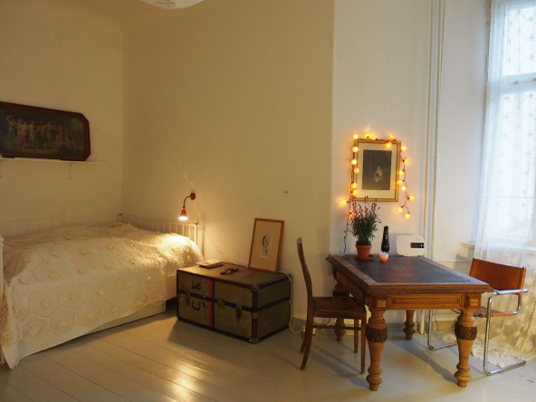 Wohn- Schlafzimmer