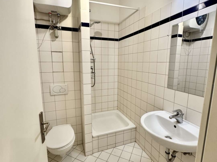 Bad mit Dusche