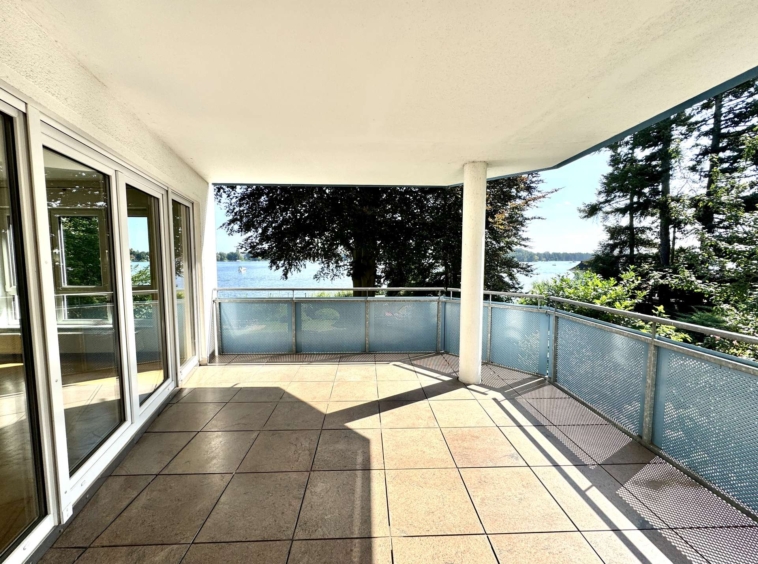 großer Balkon