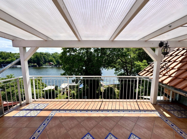 überdachte Terrasse
