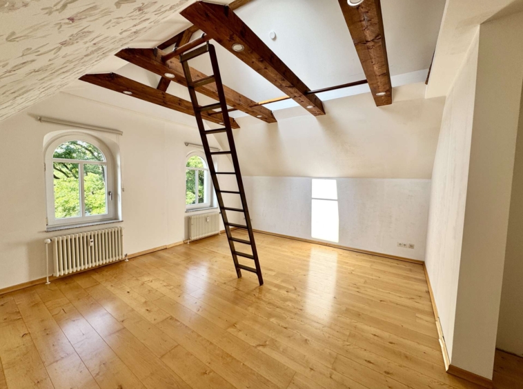 Schlafzimmer 1