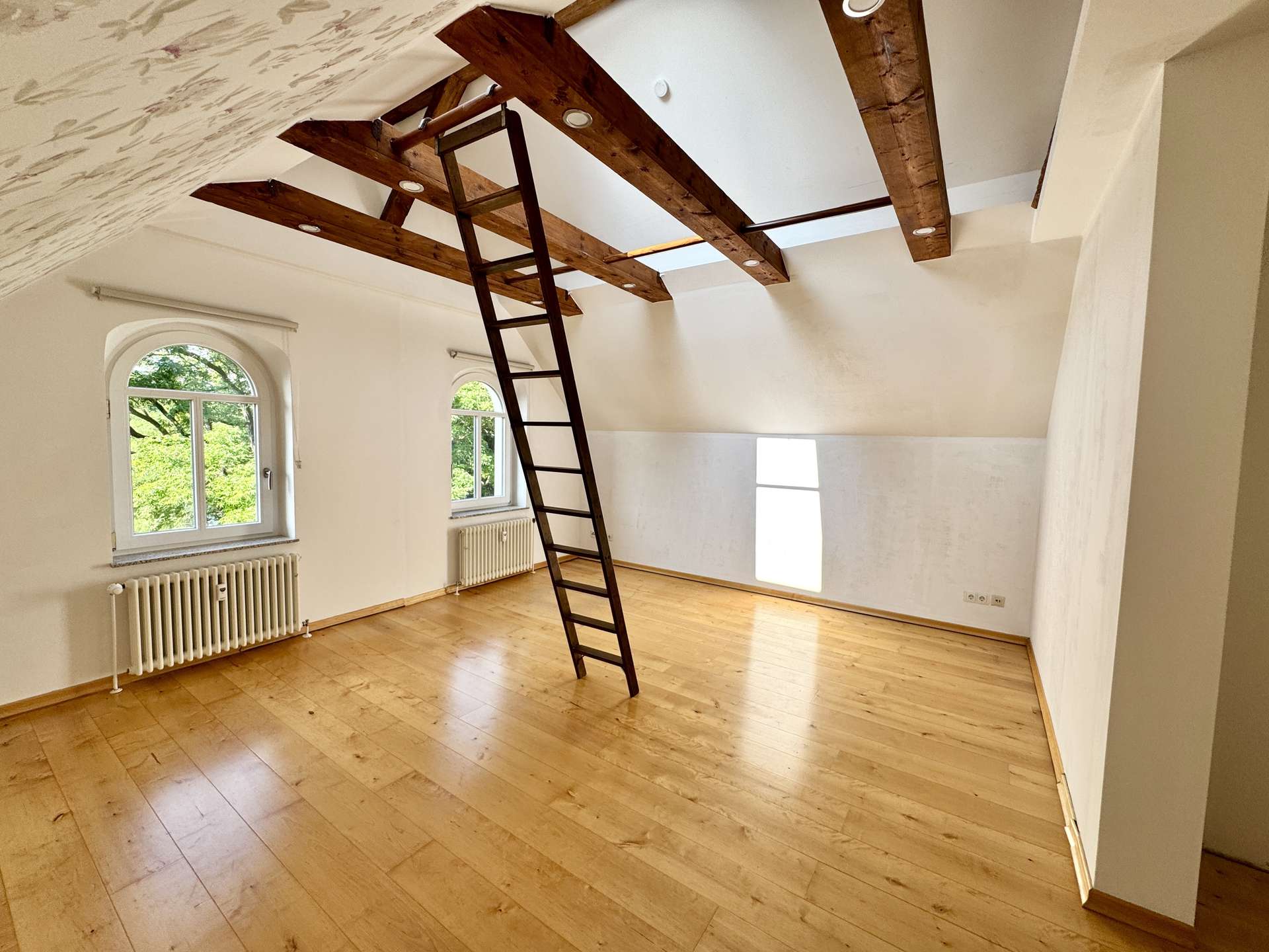 Schlafzimmer 1