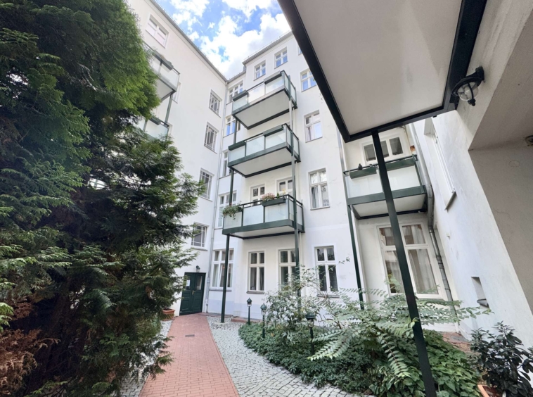 Innenhof Blick zur Wohnung