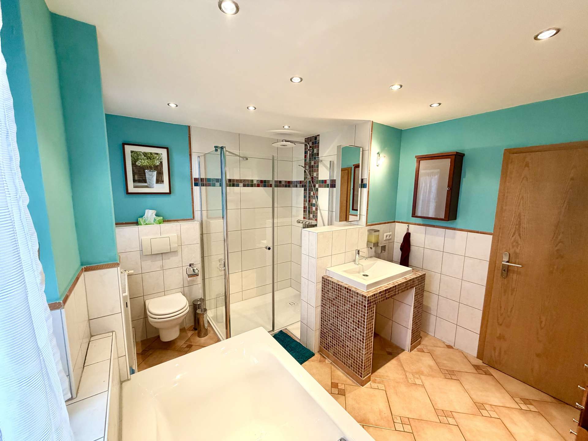 Tageslichtbad mit Dusche und Badewanne HP