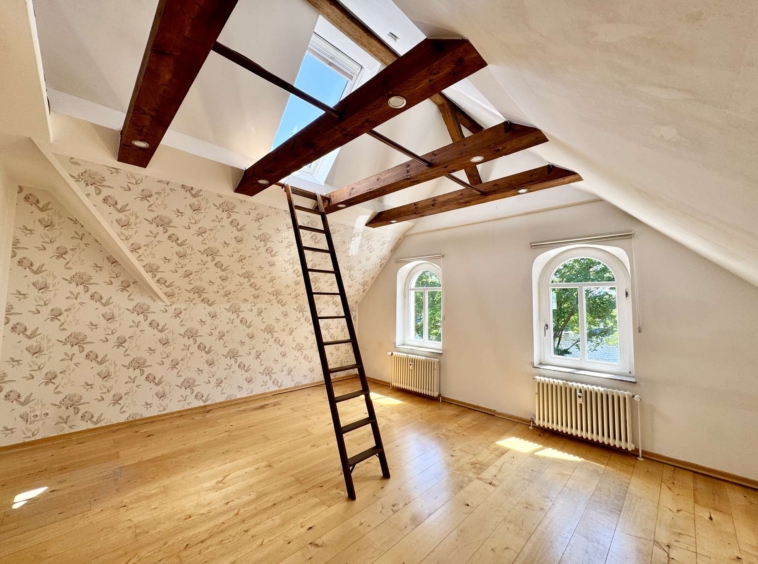 Schlafzimmer 1