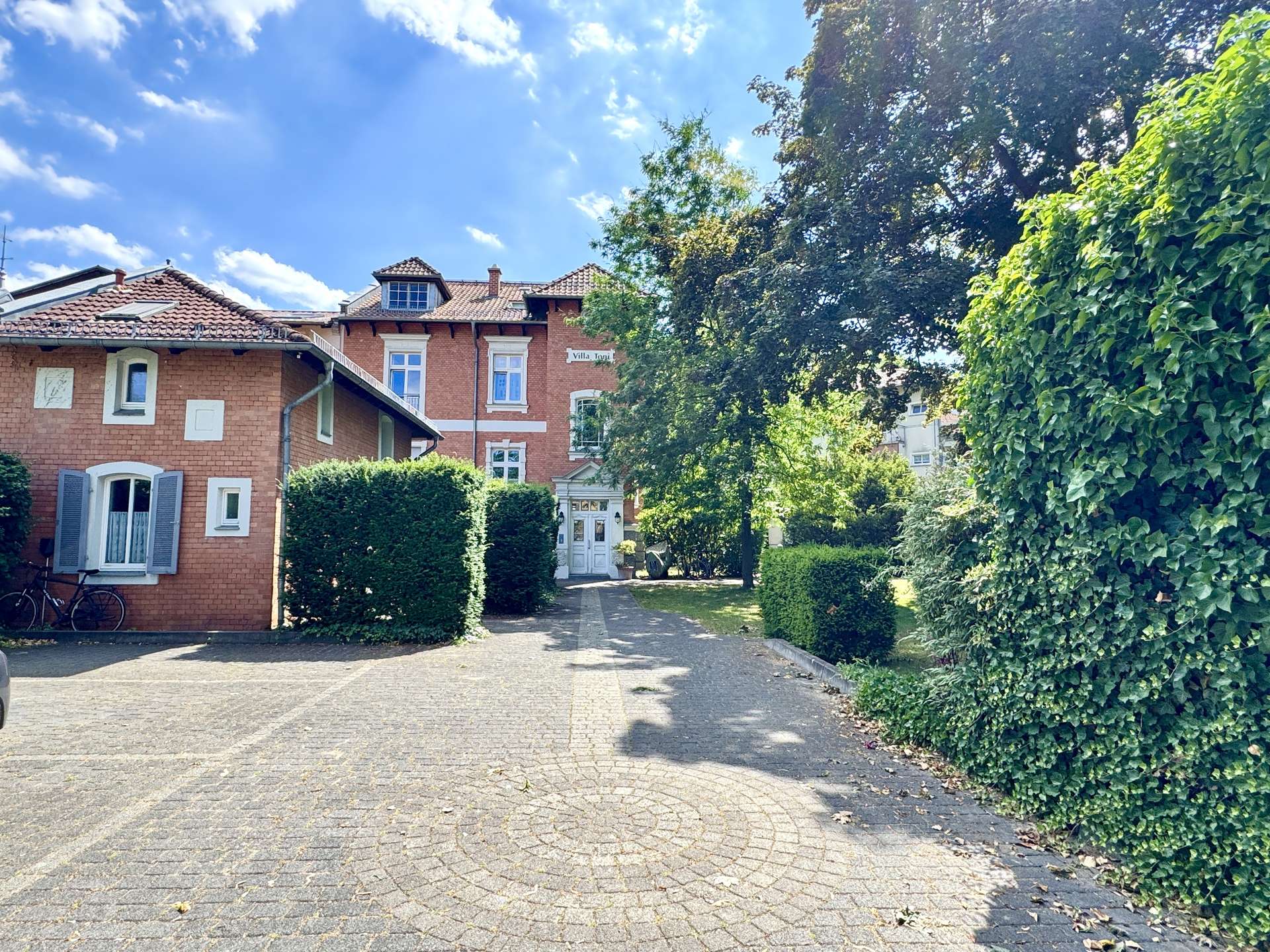 Remise und Villa Toni