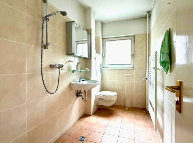 06 Badezimmer