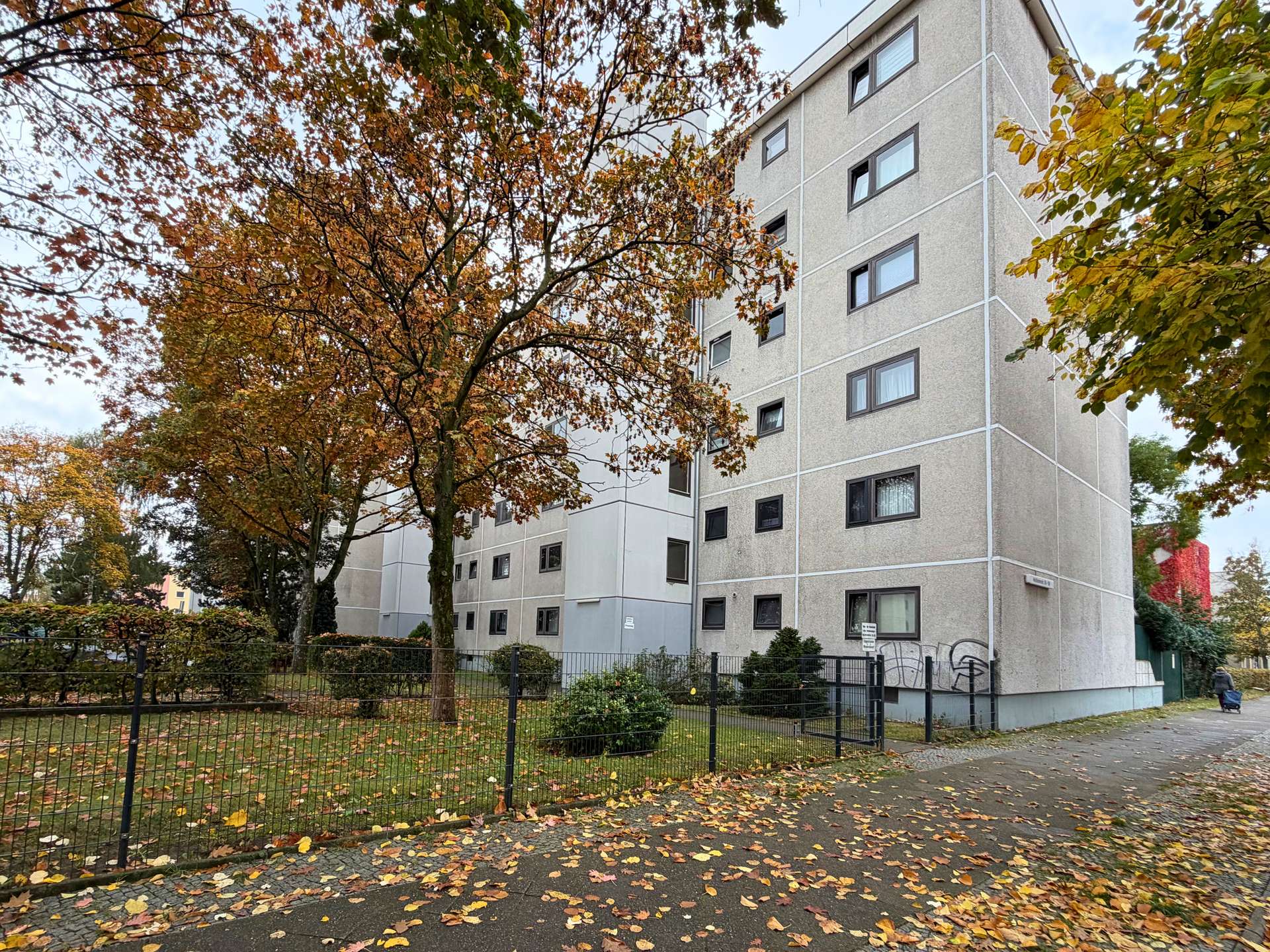 01 Straßenansicht