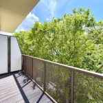 Süd-Balkon Wohnzimmer