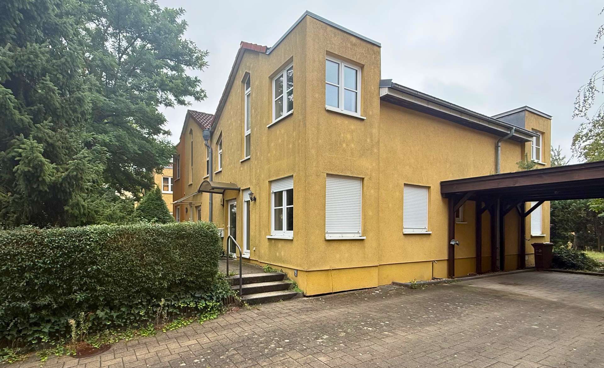 01_Straßenansicht